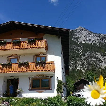 Birkenhof ליוטאש